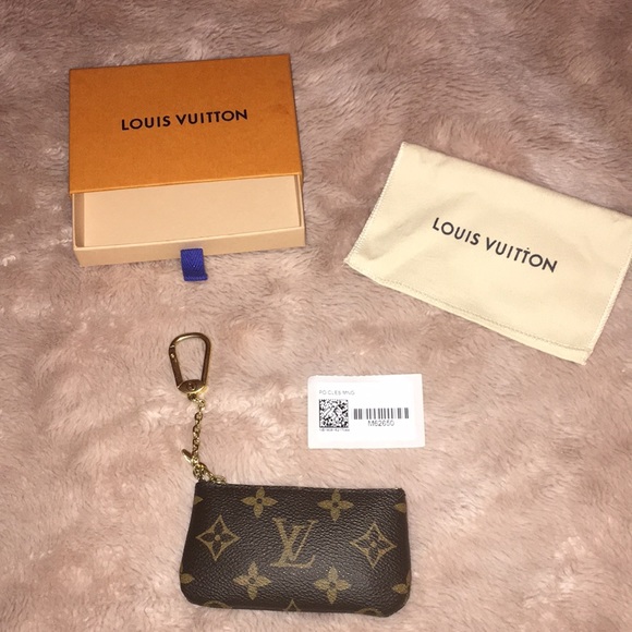 Louis Vuitton Accessories - Louis Vuitton mini wallet